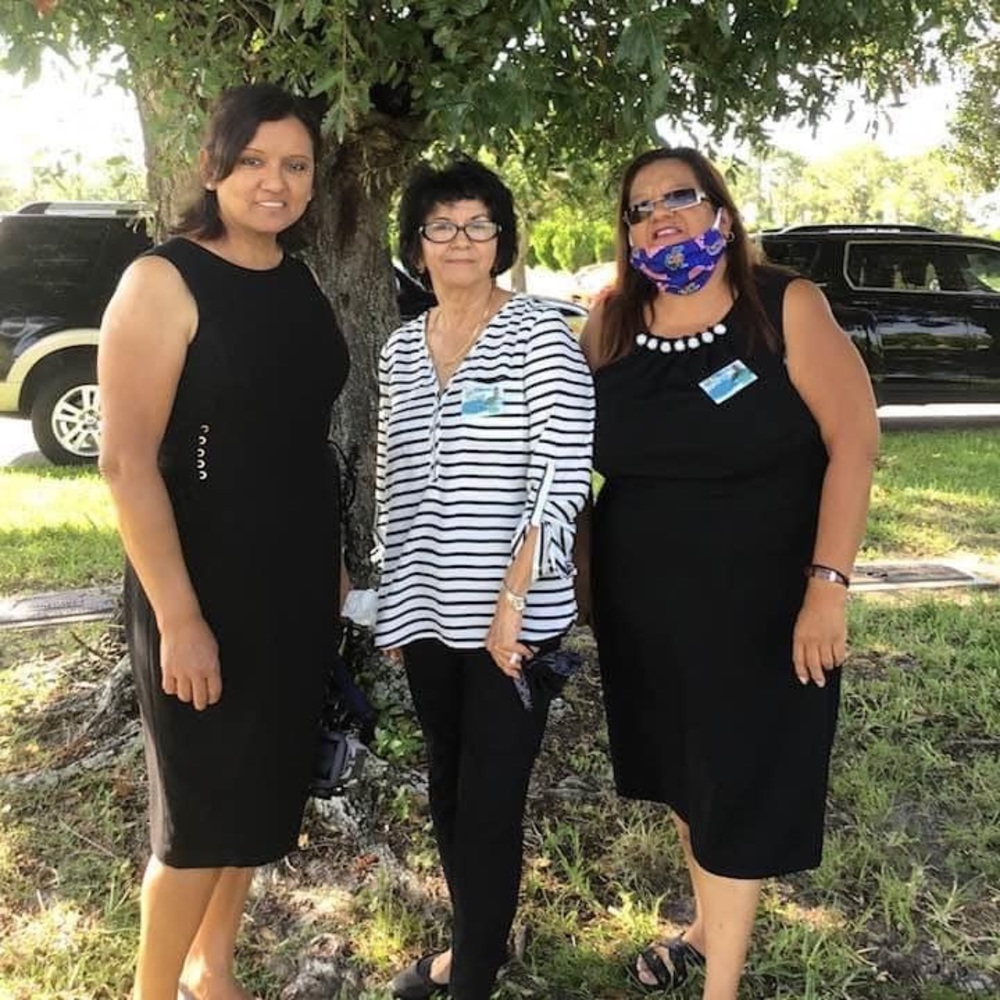 Meet your Posher, Cynthia